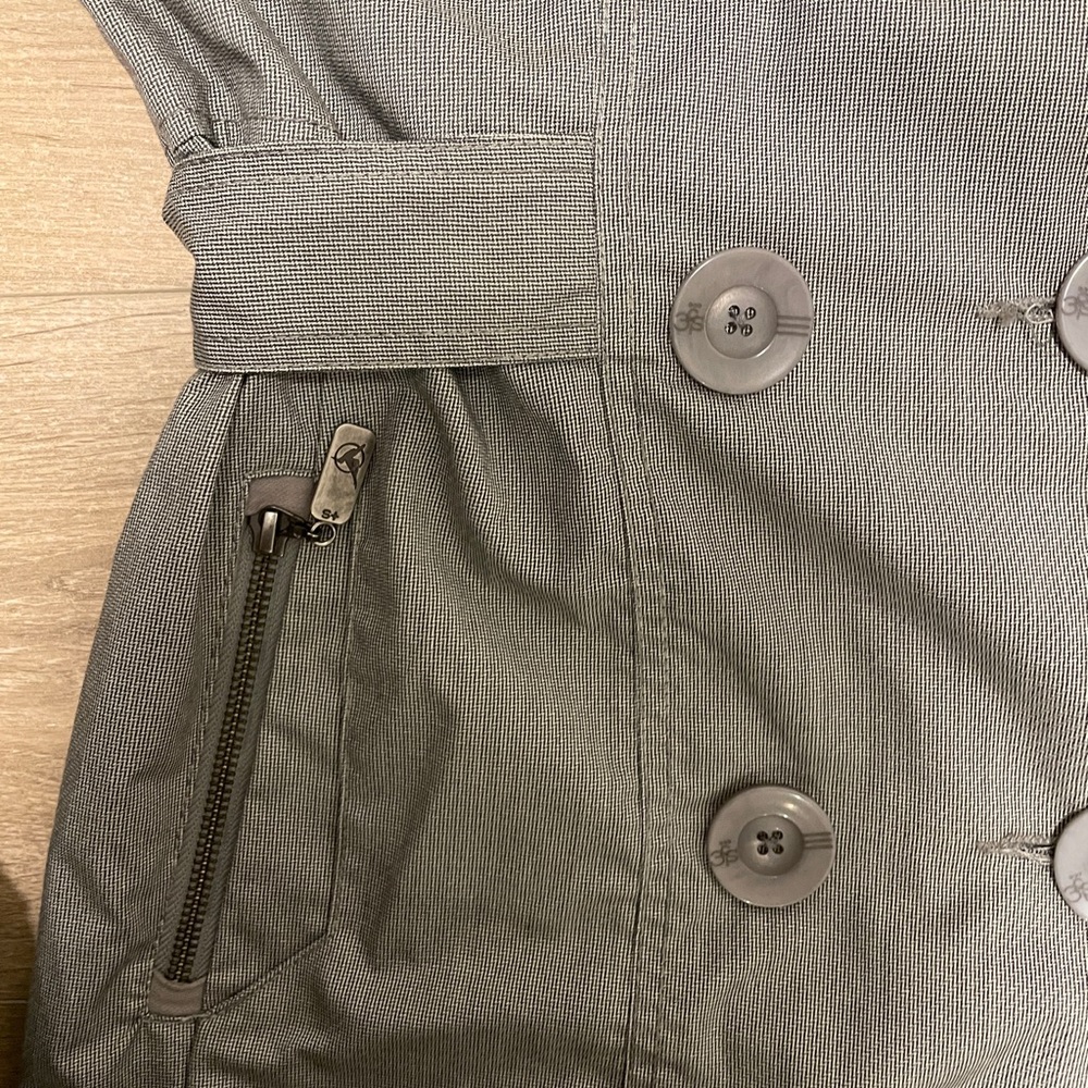 Three Stones Fall/Spring Coat - Picture 5 of 9